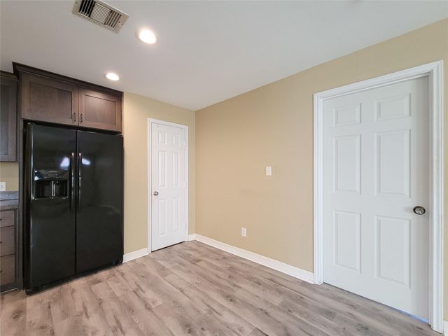 3401 Delhi B, Houston, TX 77022