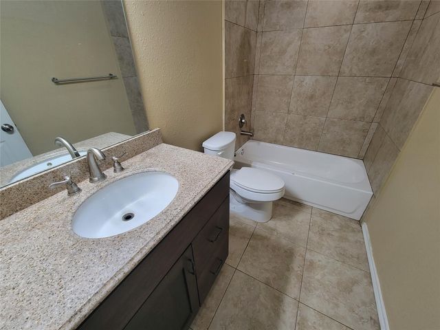 3401 Delhi B, Houston, TX 77022