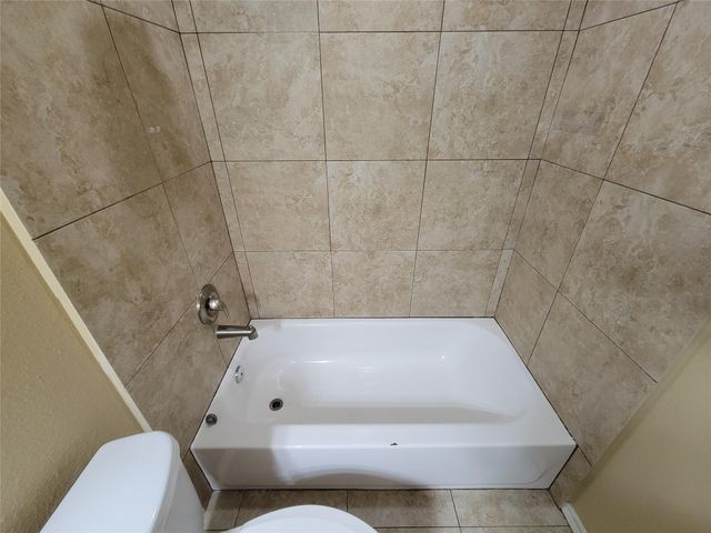 3401 Delhi B, Houston, TX 77022
