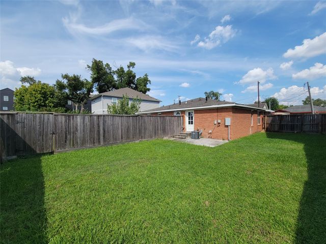 3401 Delhi B, Houston, TX 77022