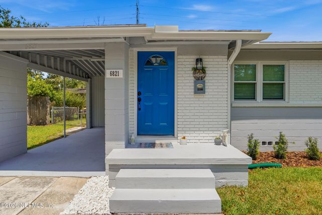 6821 SANS SOUCI Road, Jacksonville, FL 32216