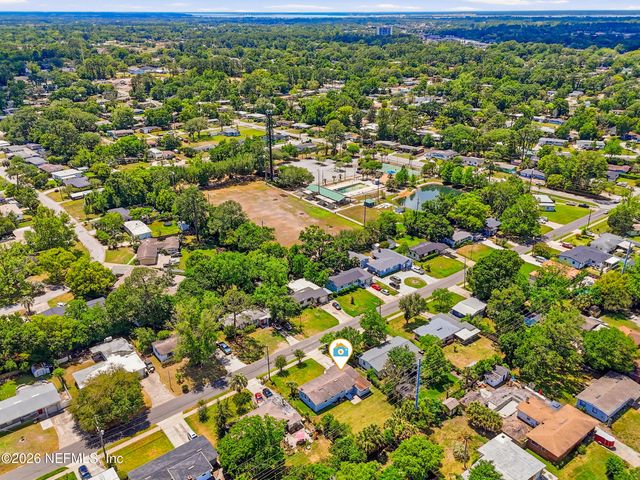 6821 SANS SOUCI Road, Jacksonville, FL 32216