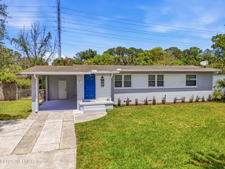 6821 SANS SOUCI Road, Jacksonville, FL 32216