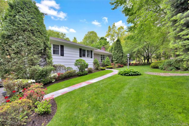 2 Bonnie Briar Lane, Larchmont, NY 10538