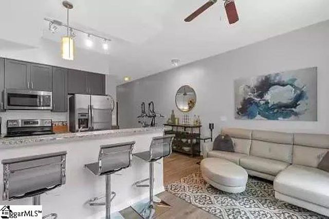 100 E Washington Street Unit 27, Greenville, SC 29601