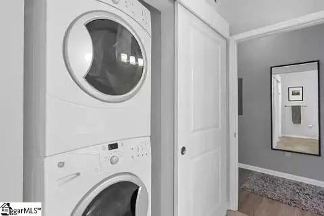 100 E Washington Street Unit 27, Greenville, SC 29601