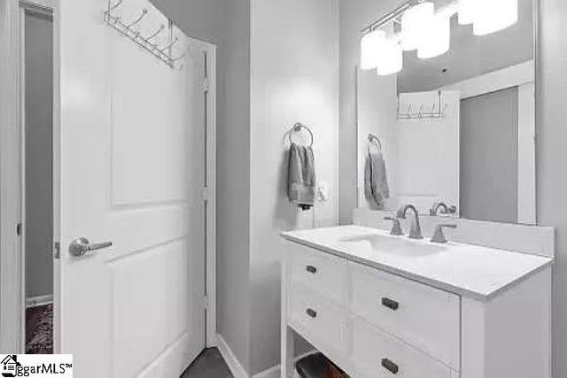 100 E Washington Street Unit 27, Greenville, SC 29601