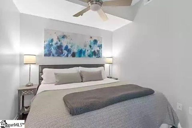 100 E Washington Street Unit 27, Greenville, SC 29601