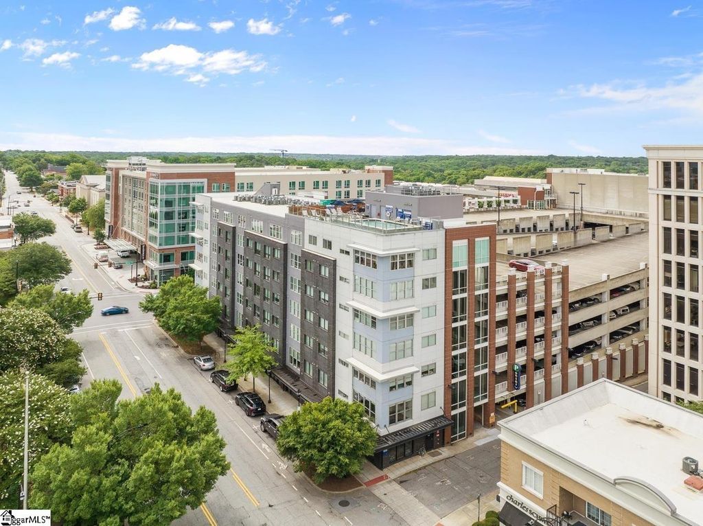 100 E Washington Street Unit 27, Greenville, SC 29601