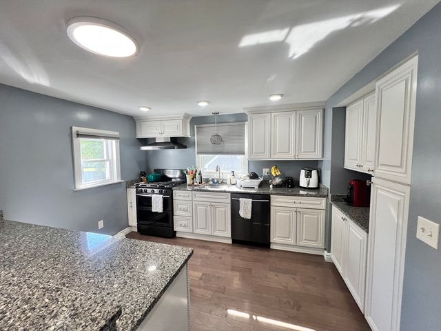 162 North Ave 1, Haverhill, MA 01830