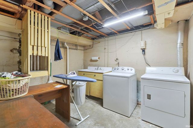 208 W Fleming Avenue, Fort Wayne, IN 46807