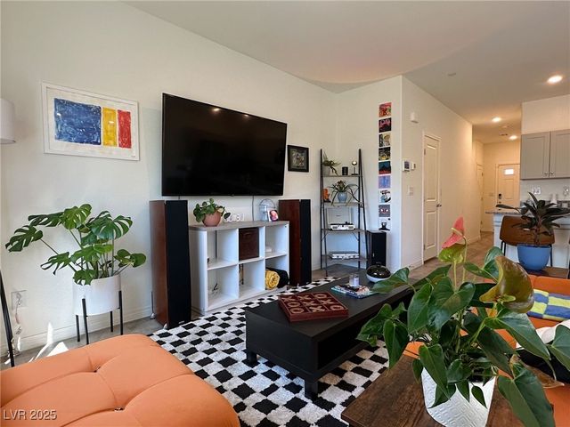 4273 Venus Falls Avenue, North Las Vegas, NV 89084