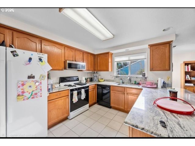 780 Se REDWOOD Ave, Myrtle Creek, OR 97457