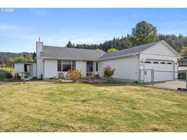 780 Se REDWOOD Ave, Myrtle Creek, OR 97457