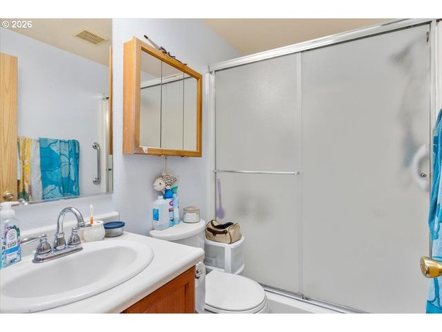 780 Se REDWOOD Ave, Myrtle Creek, OR 97457