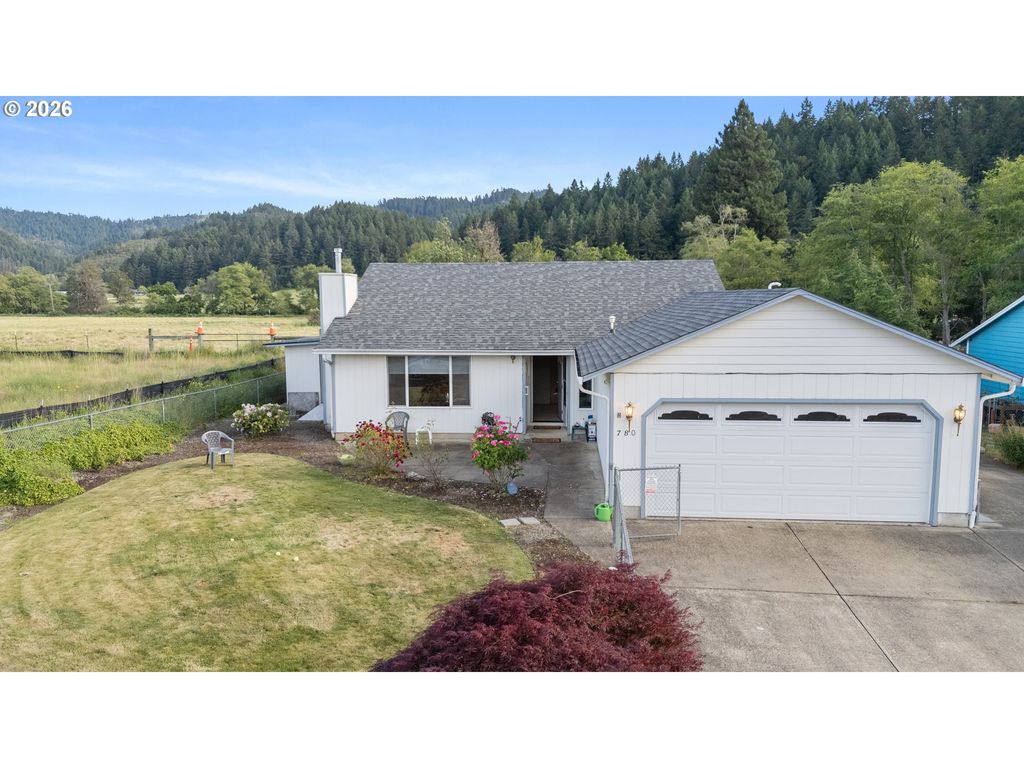 780 Se REDWOOD Ave, Myrtle Creek, OR 97457