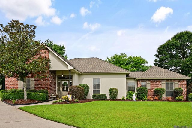 13045 Oak Knoll Dr, Geismar, LA 70734