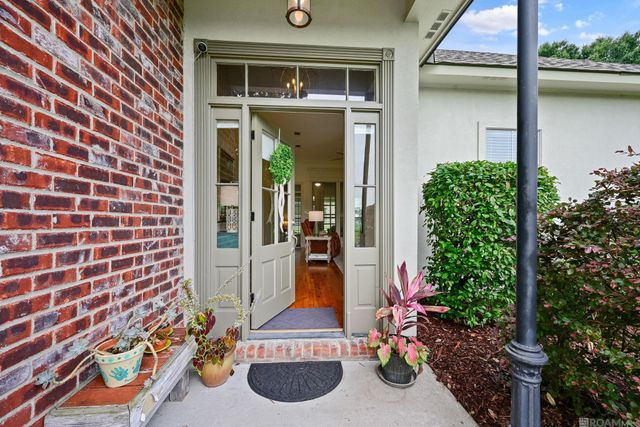 13045 Oak Knoll Dr, Geismar, LA 70734