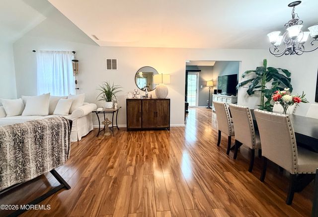 15 Cummings Court, Freehold, NJ 07728
