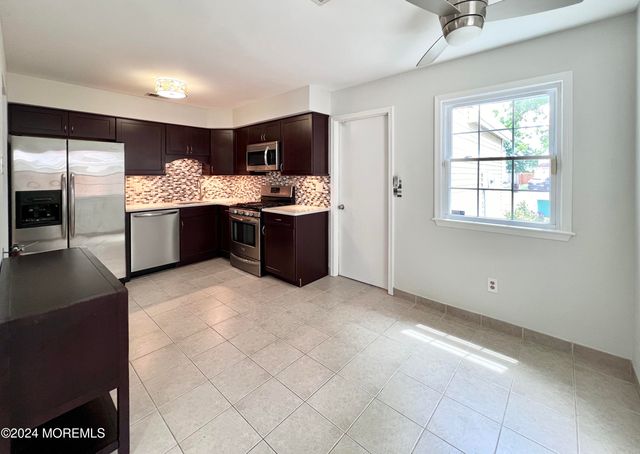 15 Cummings Court, Freehold, NJ 07728