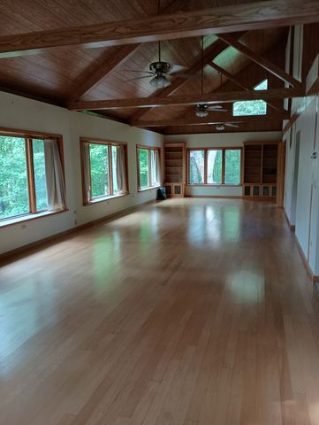 943 Old CCC Rd, Sewanee, TN 37375
