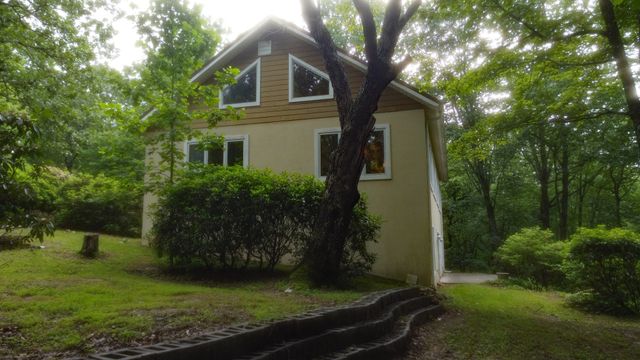 943 Old CCC Rd, Sewanee, TN 37375
