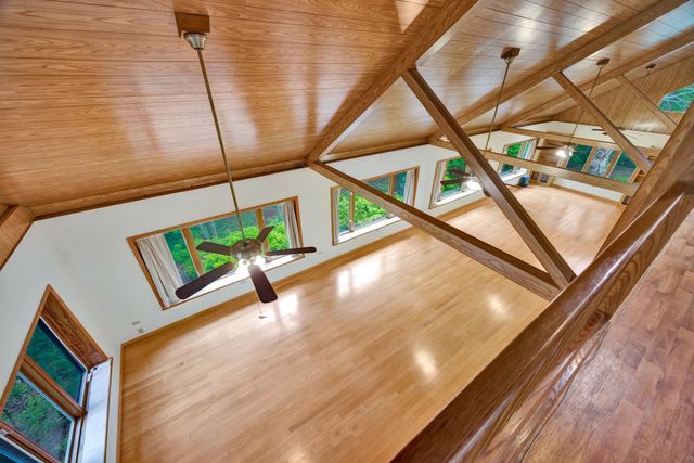 943 Old CCC Rd, Sewanee, TN 37375