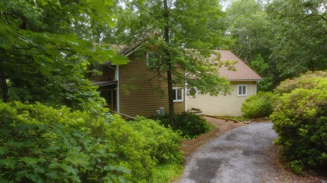 943 Old CCC Rd, Sewanee, TN 37375
