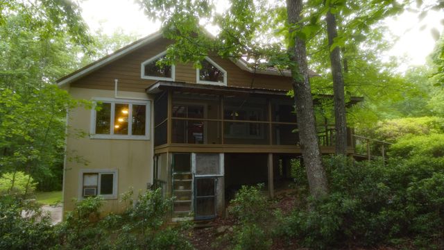 943 Old CCC Rd, Sewanee, TN 37375