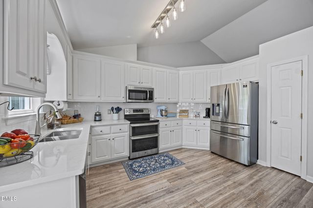 127 Phyllis Drive, Benson, NC 27504