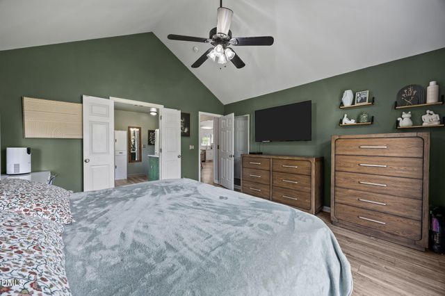 127 Phyllis Drive, Benson, NC 27504