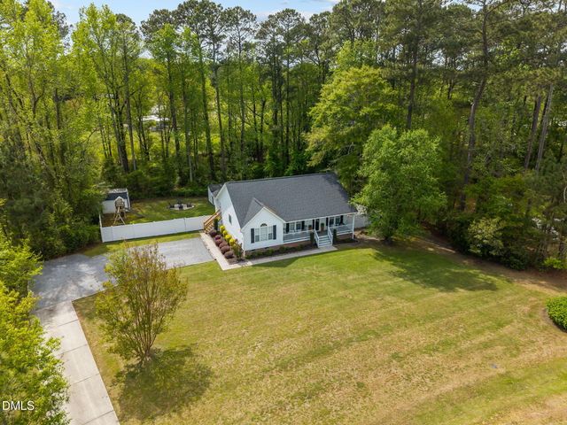 127 Phyllis Drive, Benson, NC 27504
