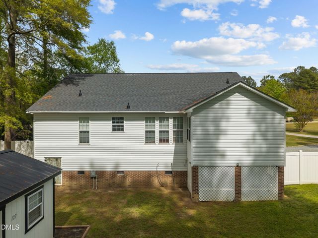 127 Phyllis Drive, Benson, NC 27504