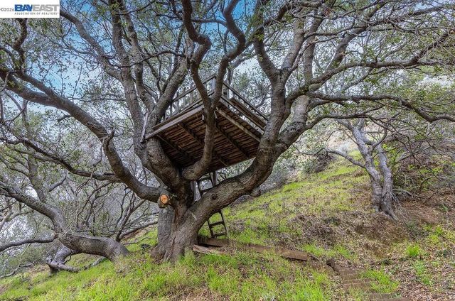 3175 3175 Revere Ave, Oakland, CA 94605