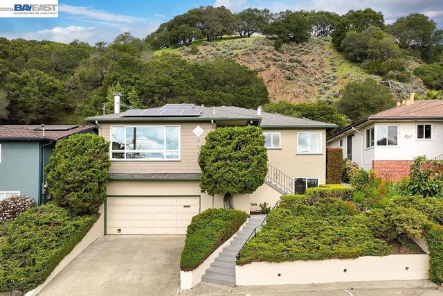 3175 3175 Revere Ave, Oakland, CA 94605