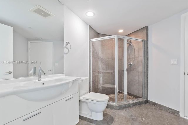 475 Brickell Ave 3407, Miami, FL 33131