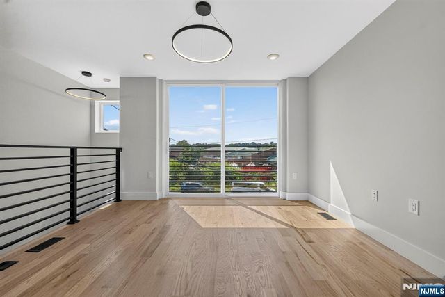 62 Hillside Avenue 1, Newark, NJ 07108