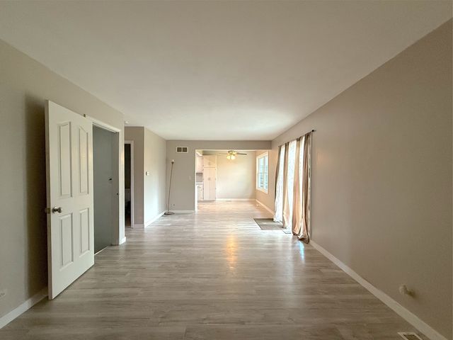 3542 Ronald Road, Crete, IL 60417