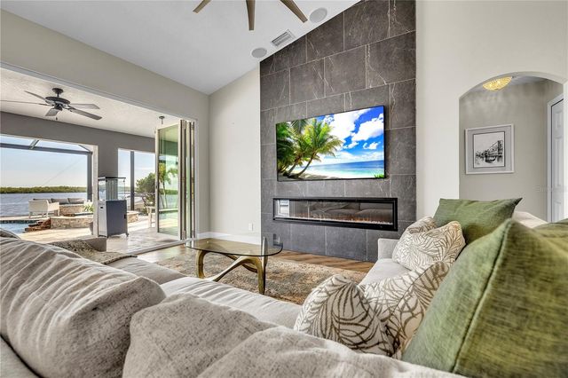 3708 PEACE RIVER DRIVE, Punta Gorda, FL 33983