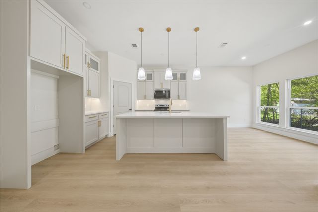 10011 Lansdowne Drive, Dallas, TX 75217