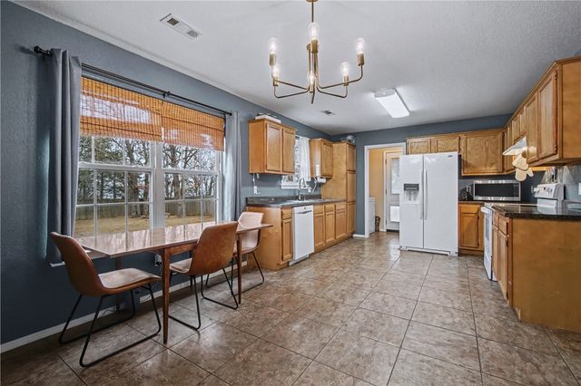 340 W Circle Drive, Fayetteville, AR 72701