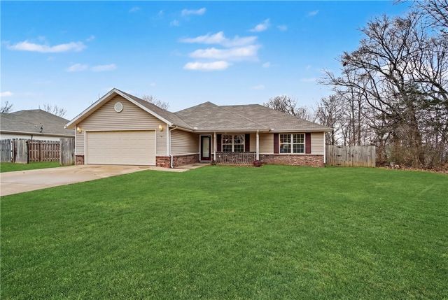 340 W Circle Drive, Fayetteville, AR 72701