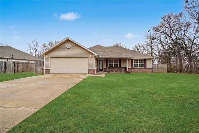 340 W Circle Drive, Fayetteville, AR 72701