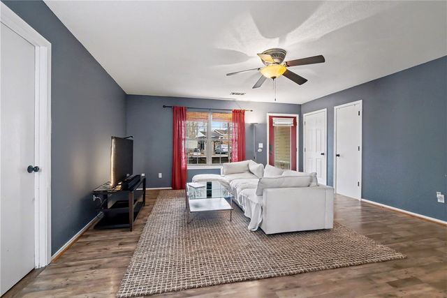 340 W Circle Drive, Fayetteville, AR 72701