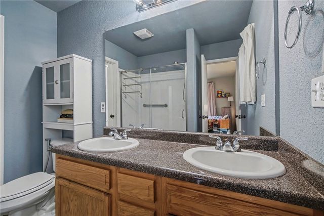 340 W Circle Drive, Fayetteville, AR 72701