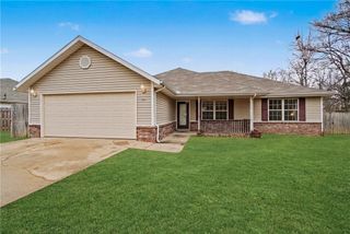 340 W Circle Drive, Fayetteville, AR 72701