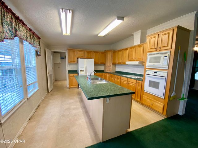 3672 Northside Church Road, Greenwood, FL 32443