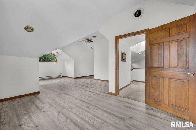 1220 S MAIN Street, Morton, IL 61550