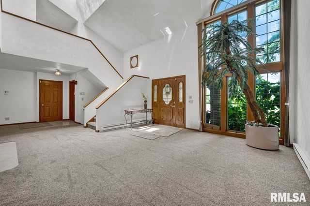 1220 S MAIN Street, Morton, IL 61550