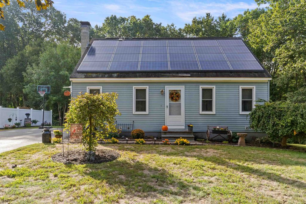 43 Donna Drive, Pembroke, NH 03275